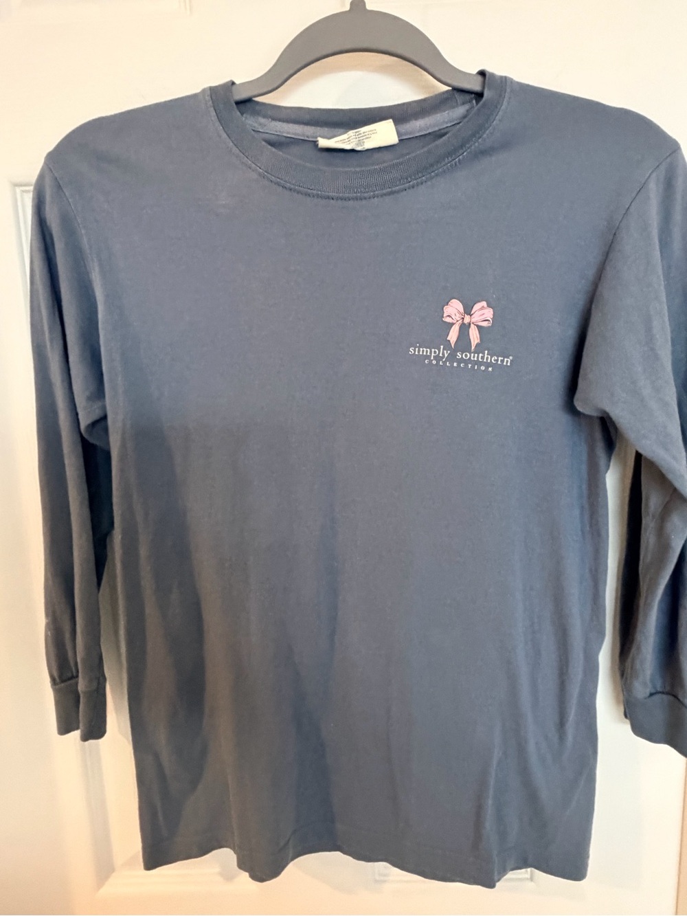 Simply Southern “Dogs Are a Girl’s Best Friend” Long Sleeve Shirt XS